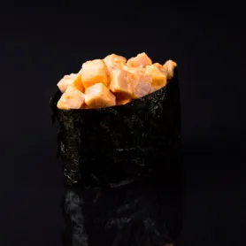 Гункан с курицей сливочный