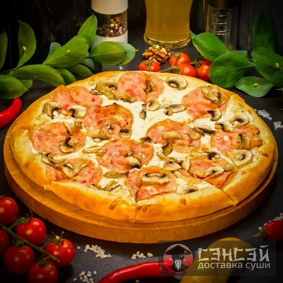 Пицца с ветчиной и грибами